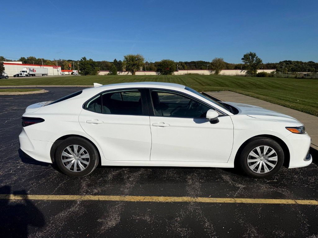 Used 2024 Toyota Camry LE FWD image 7