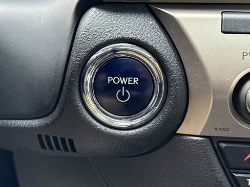 Used 2018 Lexus ES 300h w/ Luxury Package FWD image 26