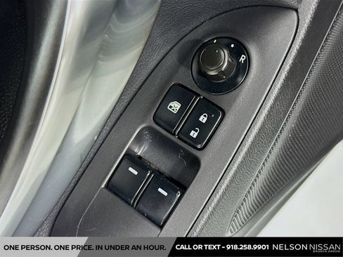 Used 2018 FIAT 124 Spider Abarth w/ Convenience Group RWD image 18
