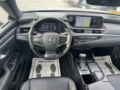Used 2020 Lexus ES 350 w/ Premium Package FWD image 18