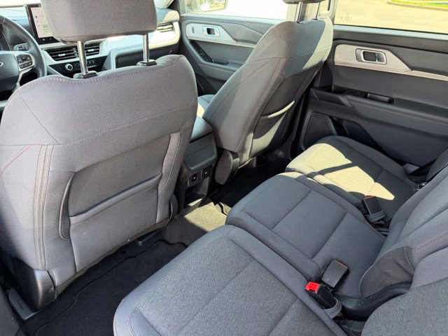 Certified 2025 Ford Explorer Active RWD image 23