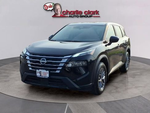 Used 2025 Nissan Rogue S FWD image 1