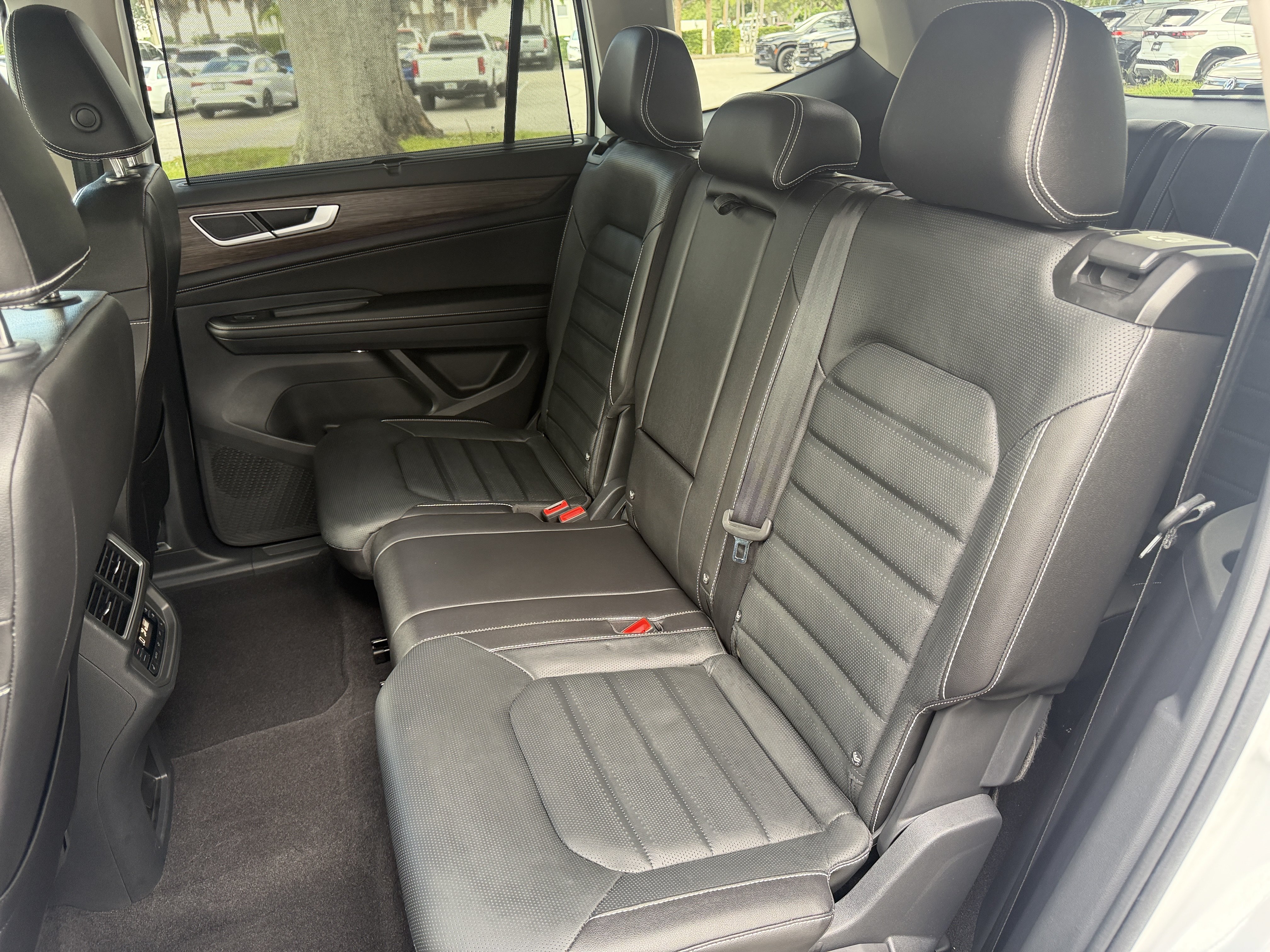 Certified 2024 Volkswagen Atlas SEL AWD/4WD image 19
