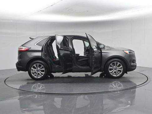 Used 2020 Ford Edge Titanium w/ Equipment Group 301A AWD/4WD image 5