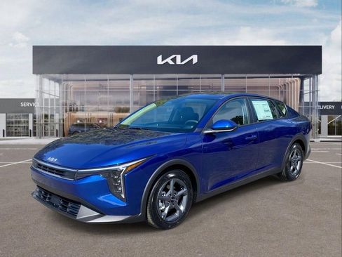 New 2026 Kia K4 LXS image 4