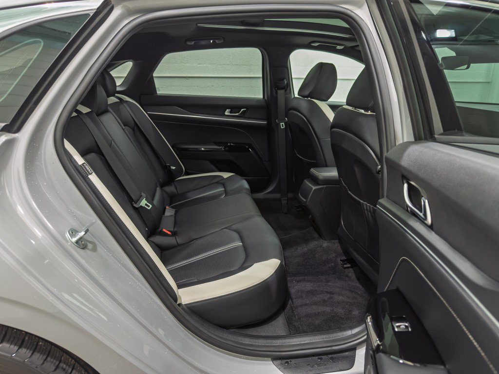 Used 2025 Kia K5 GT-Line w/ GT-Line Premium Package FWD image 19