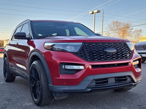 Used 2020 Ford Explorer ST w/ Premium Technology Package image 4