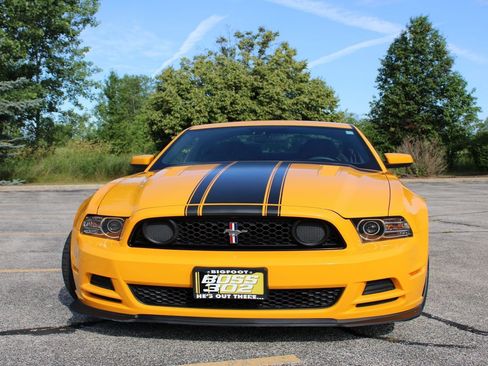 Used 2013 Ford Mustang Boss 302 w/ Boss 302 Accessory Pkg image 9