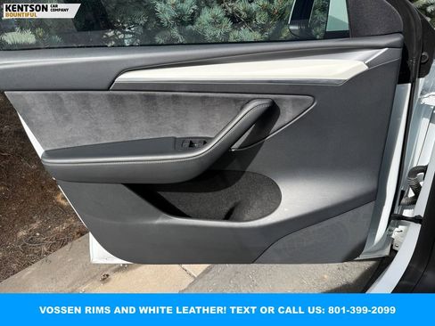 Used 2022 Tesla Model Y Performance image 16