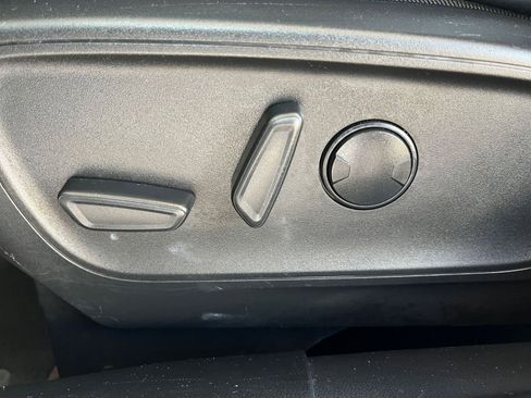 Used 2023 Ford Escape ST-Line image 23