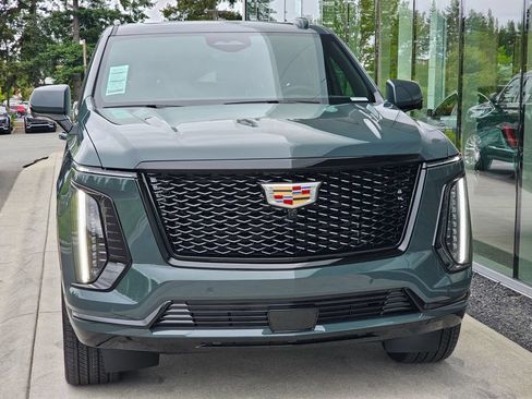 New 2026 Cadillac Escalade ESV Sport w/ Touring Package AWD/4WD image 8