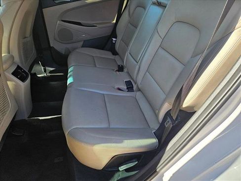 Used 2017 Hyundai Tucson Limited image 18