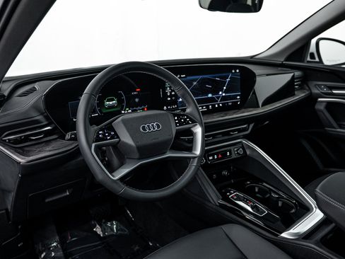 Used 2025 Audi Q5 Premium w/ Convenience Package AWD/4WD image 10