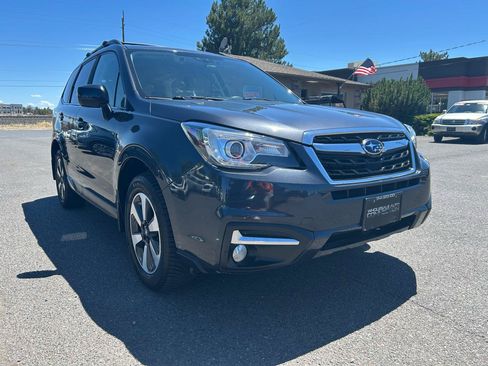 Used 2017 Subaru Forester 2.5i Limited AWD/4WD image 5
