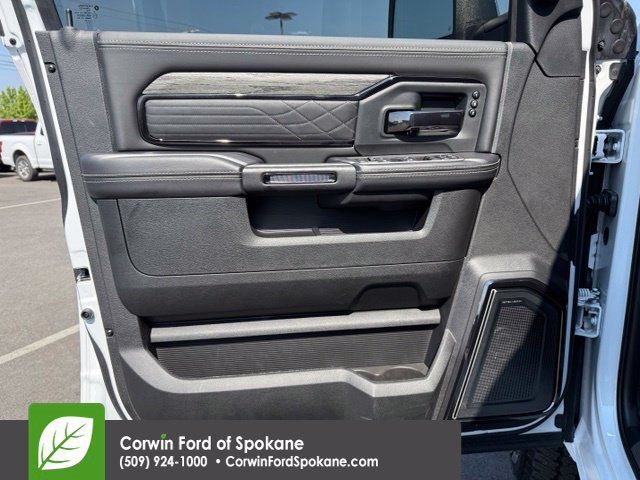 Used 2025 RAM 2500 Limited AWD/4WD image 20