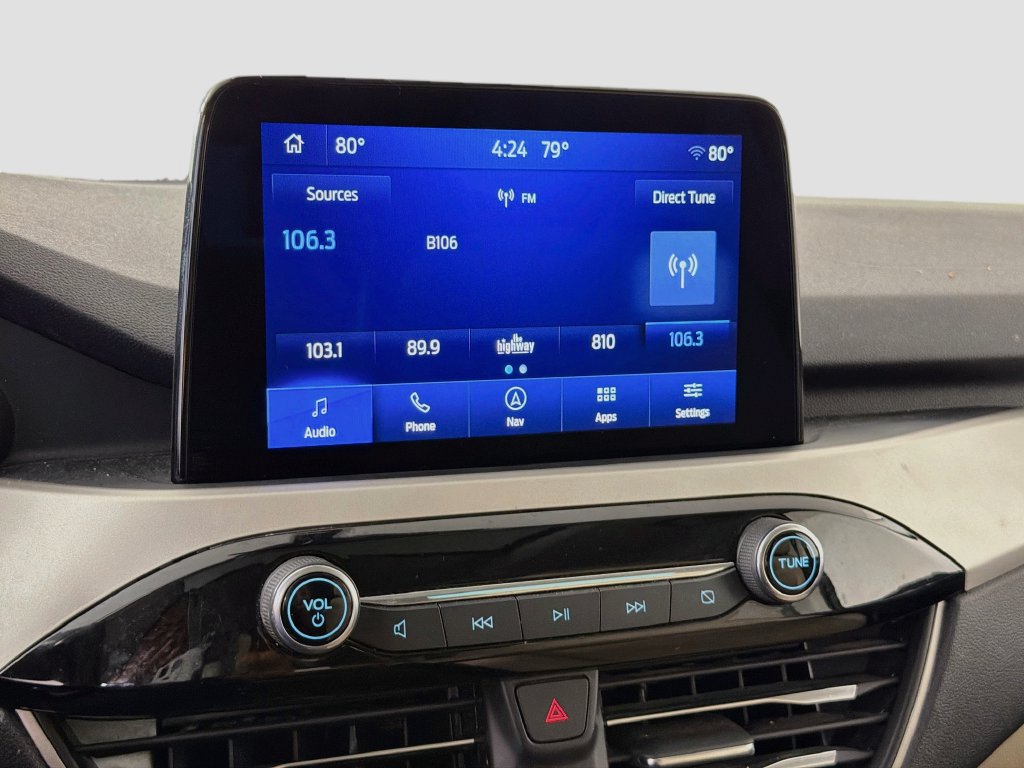 Used 2022 Ford Escape SEL w/ Technology Package FWD image 16