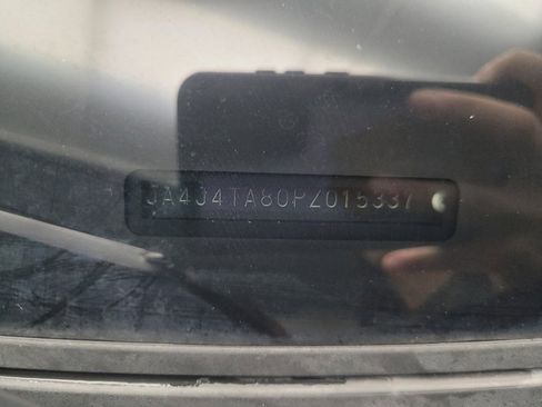 Used 2023 Mitsubishi Outlander ES image 33