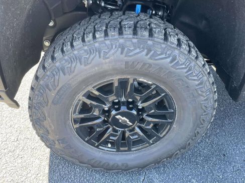 New 2026 Chevrolet Silverado 2500 ZR2 image 5