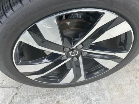 Used 2023 Volvo XC40 B5 Ultimate w/ Protection Package Premier AWD/4WD image 5