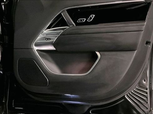 Certified 2023 Land Rover Range Rover Long Wheelbase SE image 27