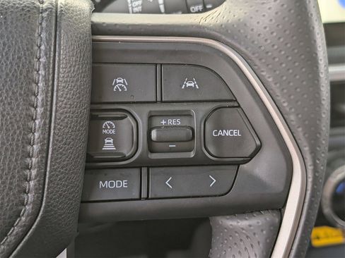 Used 2025 Toyota 4Runner Limited image 22