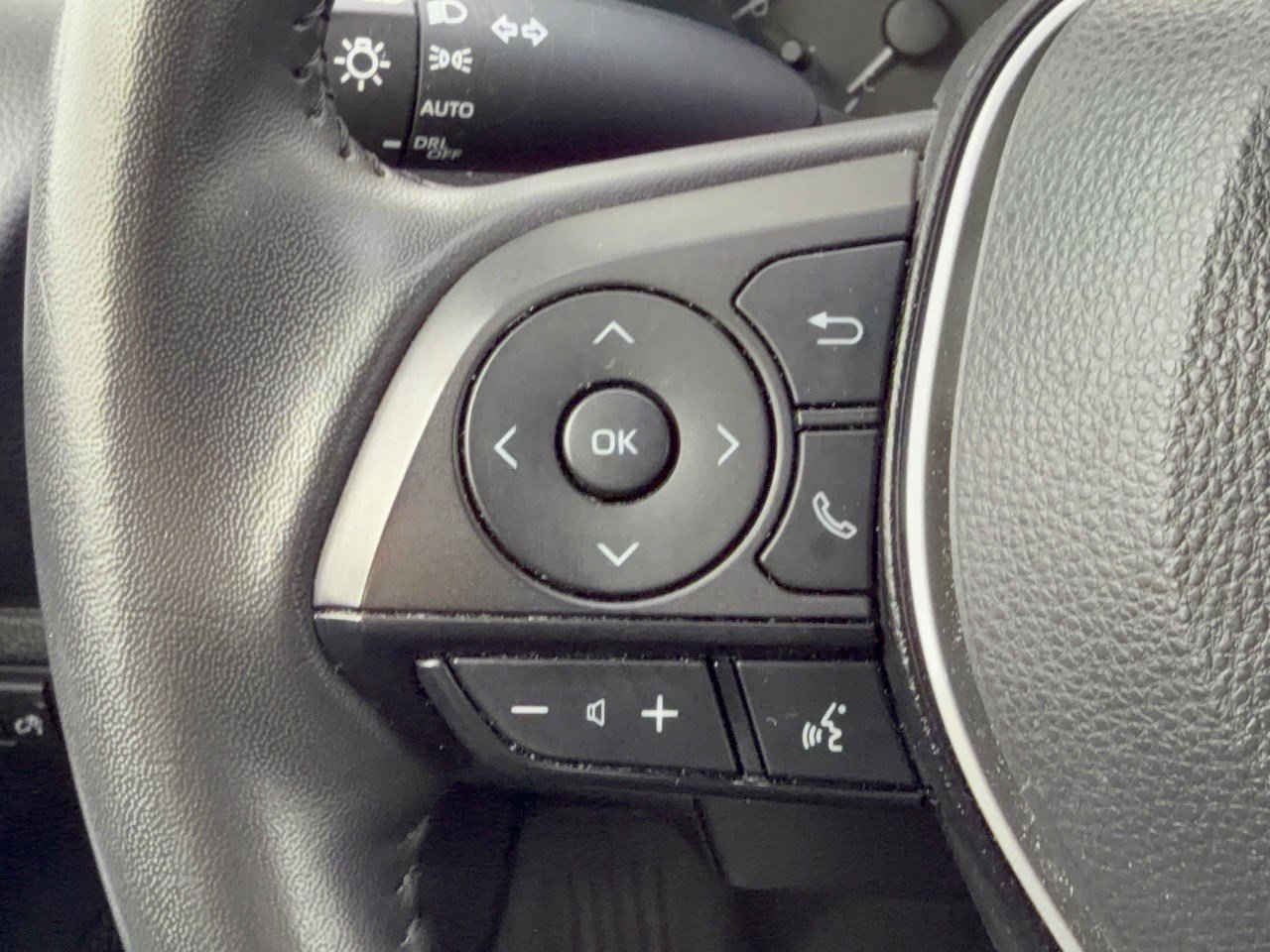 Certified 2024 Toyota Corolla SE FWD image 18