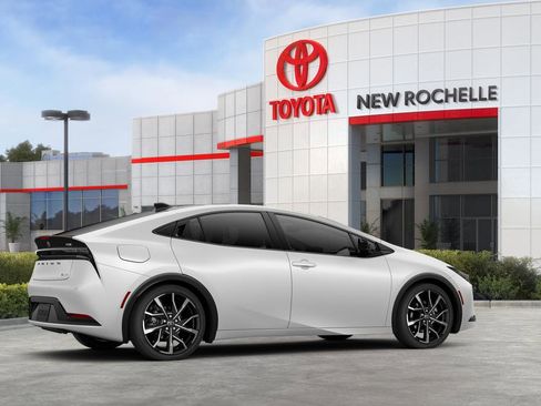 New 2026 Toyota Prius Plug-In Hybrid image 11