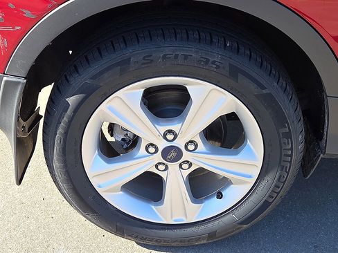 Used 2015 Ford Escape SE image 7