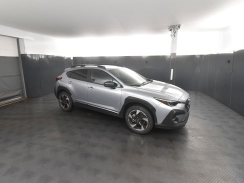 Used 2025 Subaru Crosstrek 2.5i Limited AWD/4WD image 5