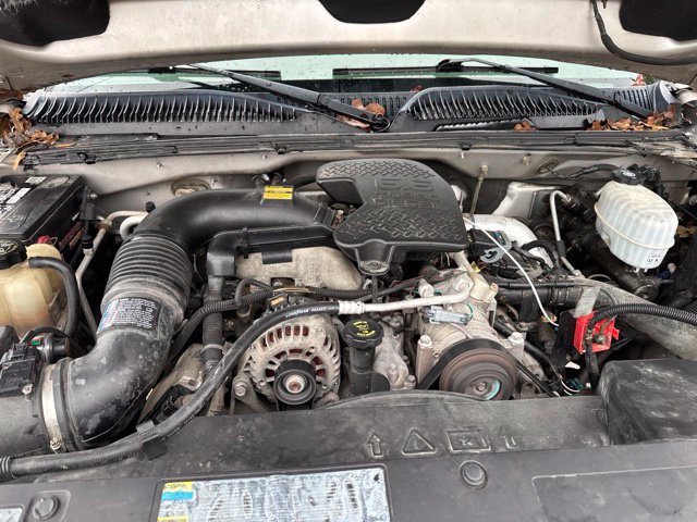 Used 2005 Chevrolet Silverado 3500 LS w/ Heavy-Duty Power Package AWD/4WD image 5