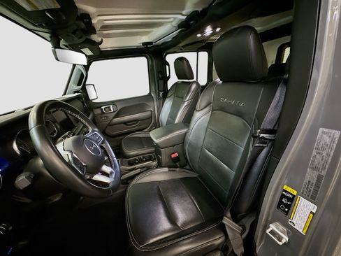 Used 2023 Jeep Wrangler Sahara w/ Cold Weather Group image 13