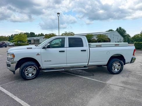 Used 2021 RAM 2500 Tradesman w/ Chrome Appearance Group AWD/4WD image 6