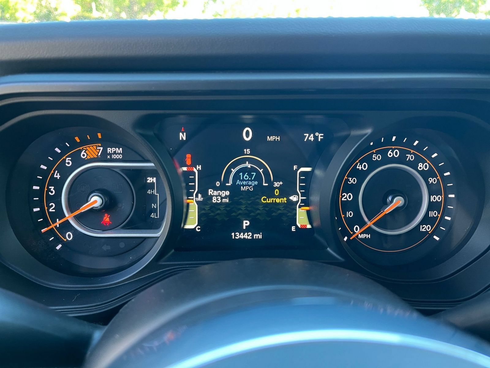 Used 2025 Jeep Wrangler Unlimited Sahara AWD/4WD image 39
