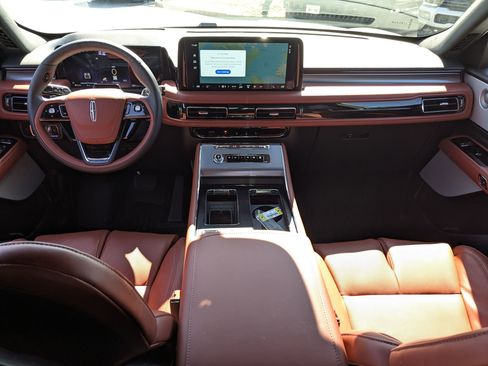 Used 2025 Lincoln Aviator Reserve w/ Equipment Group 201A image 29