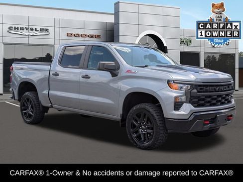 Used 2024 Chevrolet Silverado 1500 Custom Trail Boss w/ LPO, Dark Essentials Package AWD/4WD image 2
