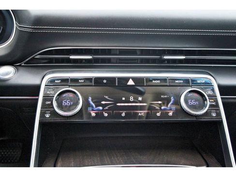 Used 2022 Genesis GV80 2.5T w/ Prestige Package 04 image 27