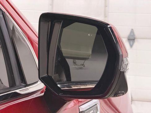 Certified 2021 GMC Yukon Denali image 18