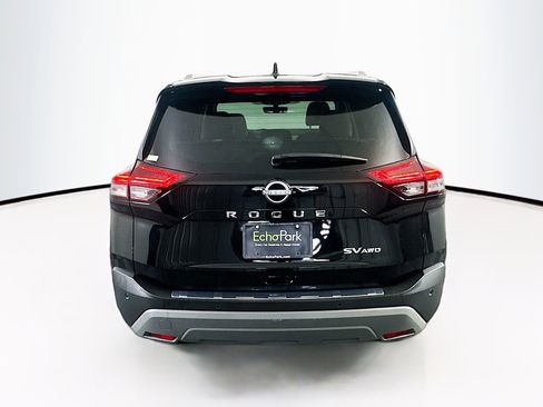 Used 2023 Nissan Rogue SV w/ SV Premium B Package image 7