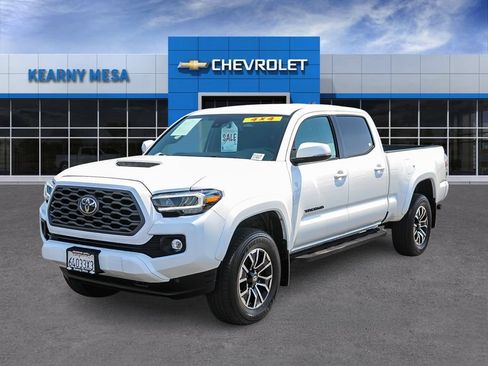 Used 2023 Toyota Tacoma TRD Sport AWD/4WD image 3