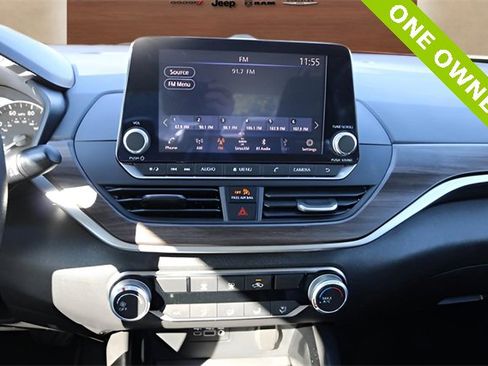 Used 2024 Nissan Altima 2.5 SV image 19