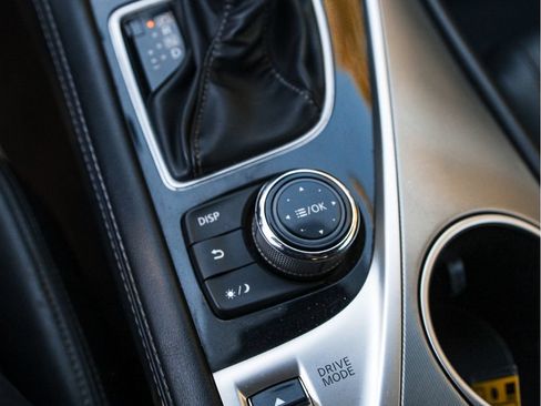 Used 2018 INFINITI Q60 3.0t Luxe RWD image 22