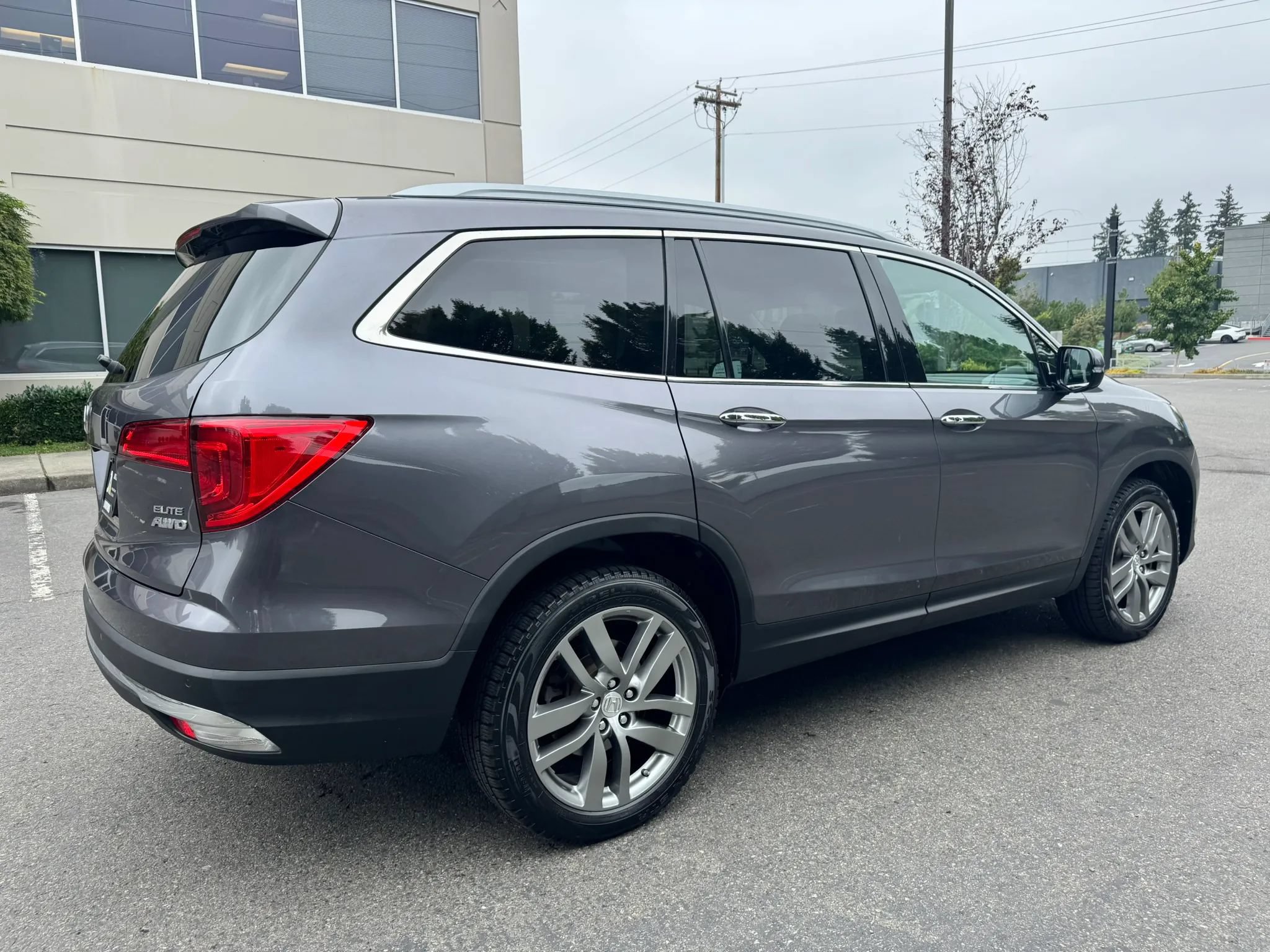 Used 2018 Honda Pilot Elite image 11