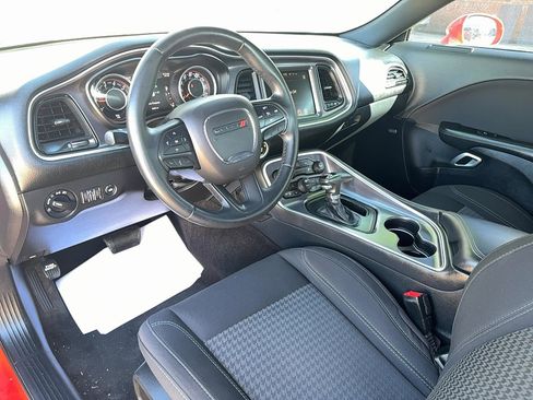 Used 2015 Dodge Challenger SXT w/ Driver Convenience Group image 14