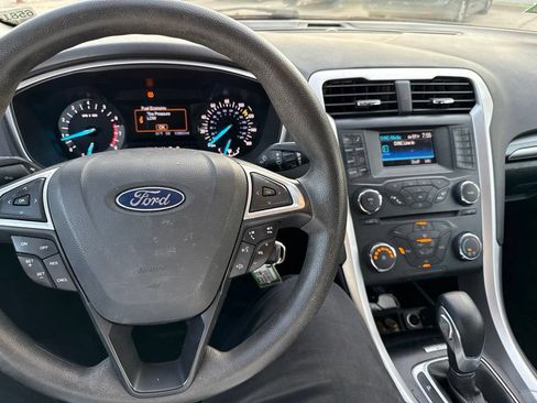 Used 2013 Ford Fusion SE FWD image 17