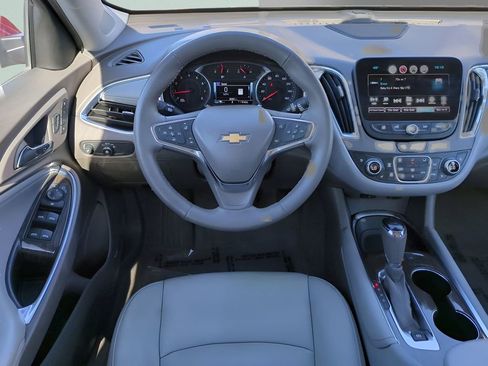 Used 2018 Chevrolet Malibu Premier w/ Driver Confidence Package image 14