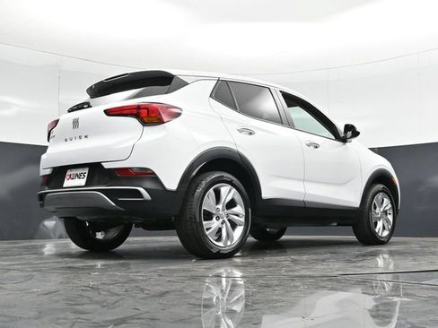 Used 2025 Buick Encore GX Preferred AWD/4WD image 49