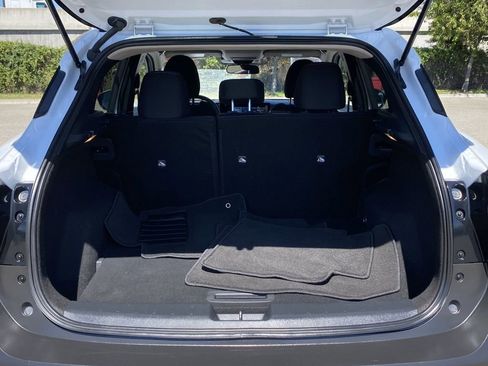 Used 2025 Nissan Kicks SV image 19