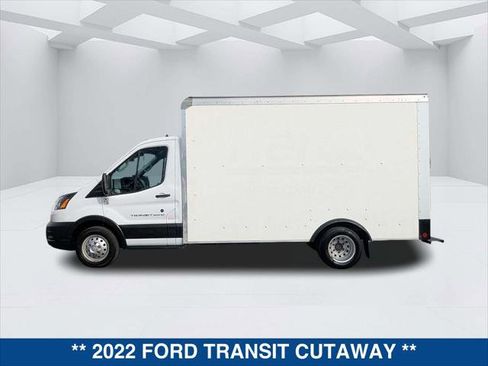 Used 2022 Ford Transit 350 DRW image 2