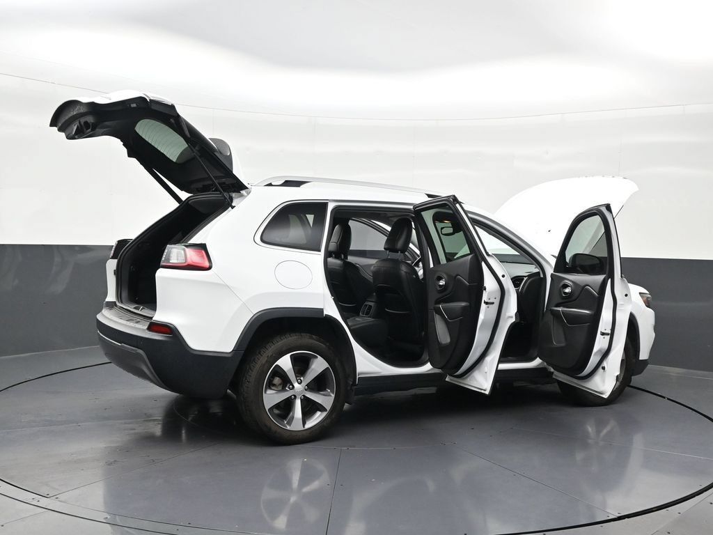 Used 2020 Jeep Cherokee Limited FWD image 31