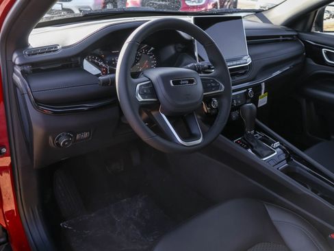 New 2026 Jeep Compass Latitude image 3